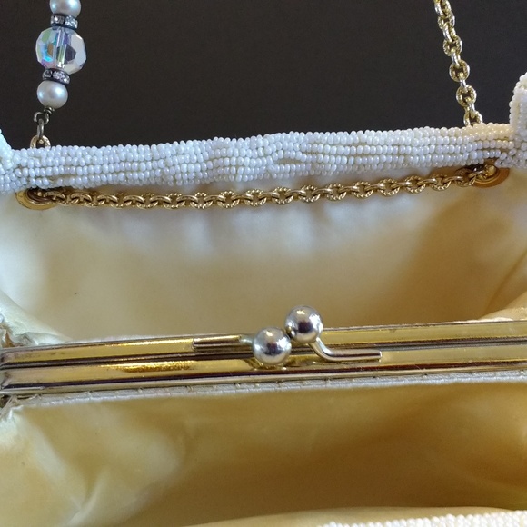 *Saks Fifth Avenue white beaded evening bag Belgium - Picture 6 of 7